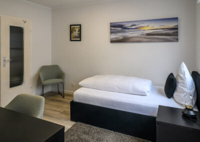 Einzelzimmer im Hotel Mietz in Bad Neuenahr Seitenansicht